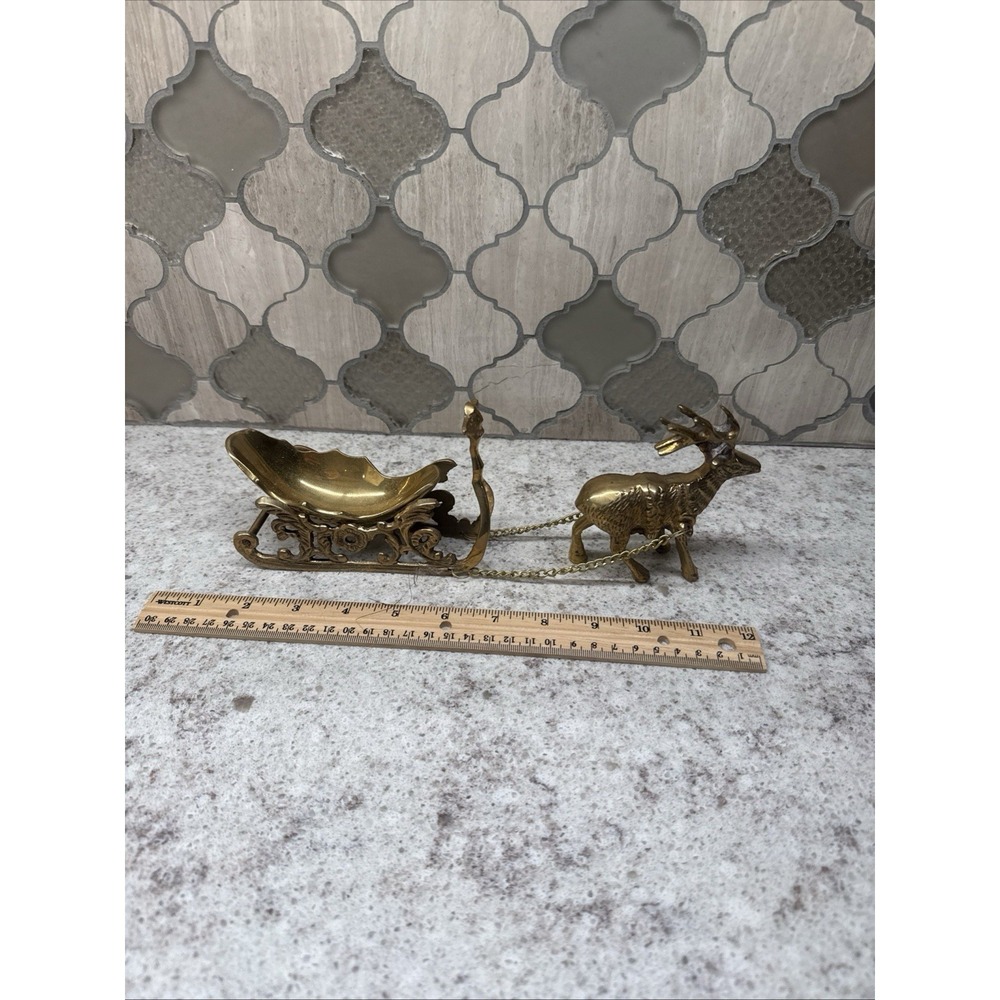 Vintage‎ Brass Reindeer and Sleigh Candy Dish Holiday Decor Solid Made In India